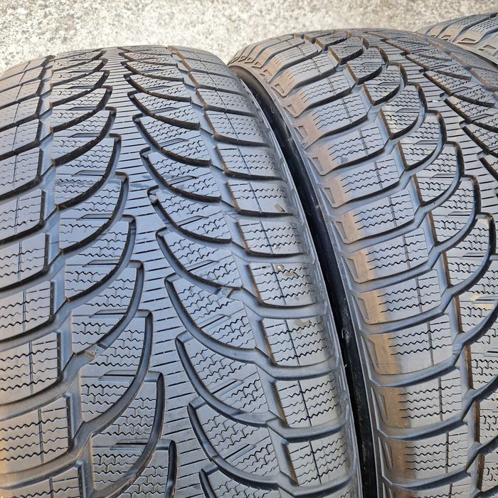 Зимові шини, резина 235 55 R19 Bridgestone (Бріджестон) 4шт.