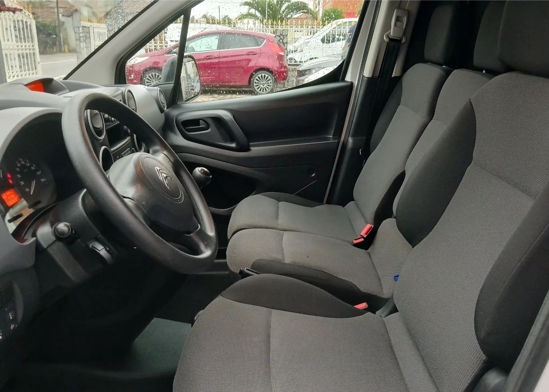 Citroën Berlingo 1.6 HDI 
Iva dedutível 
Marca e Modelo: Citroën Berli