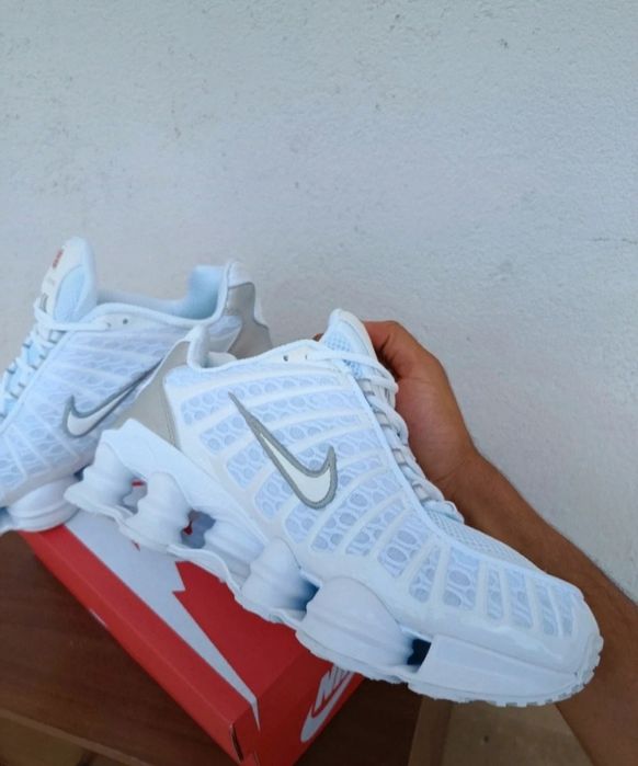 Nike Shox brancas