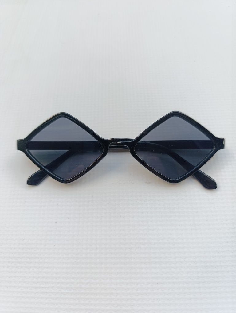 NOWE Czarne okulary przeciwsłoneczne damskie XS