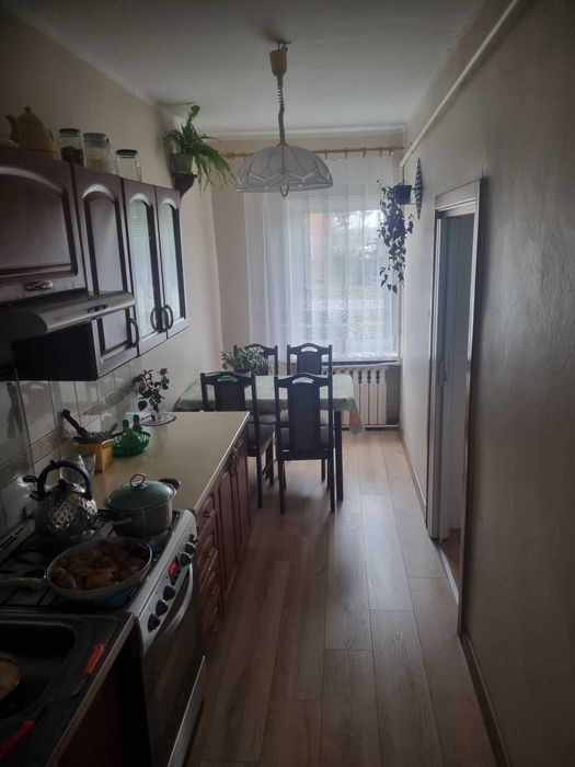 Sprzedam mieszkanie w domu w zabudowie bliźniaczej z dwiema działkami.