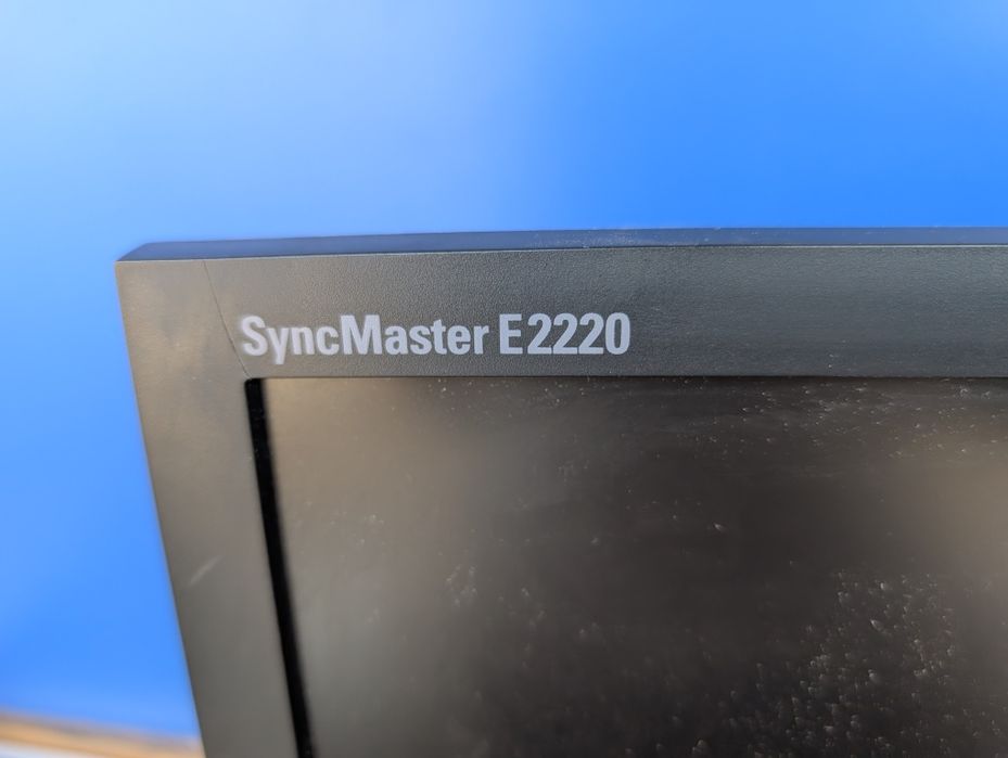 10 шт. Монітор 21.5" Samsung E2220 vga
