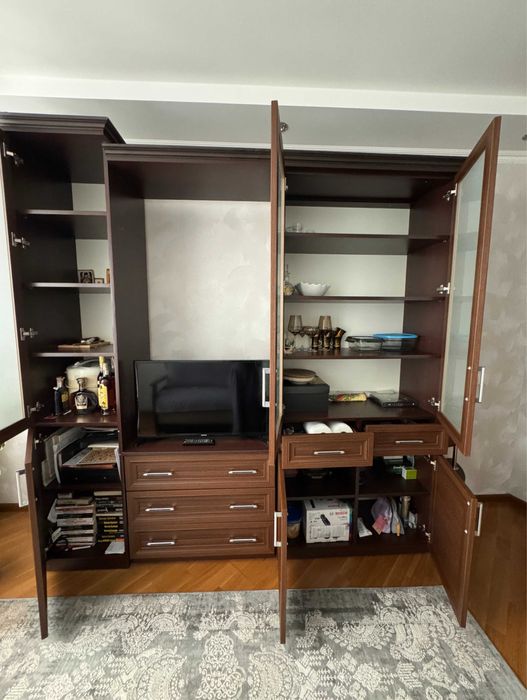 Деревʼяний сервант (стінка): пенал+комод+сервант+відкриті полиці