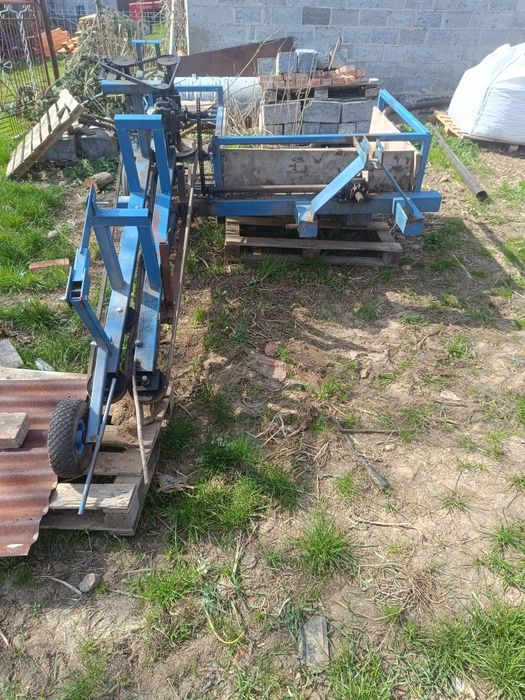 Kombajn do zbioru czosnku