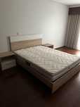 Cama casal 200x160 + 2 mesinhas de cabeceira
