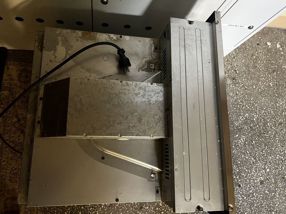 Piekarnik elektryczny z termoobiegiem Whirlpool używany stan DB