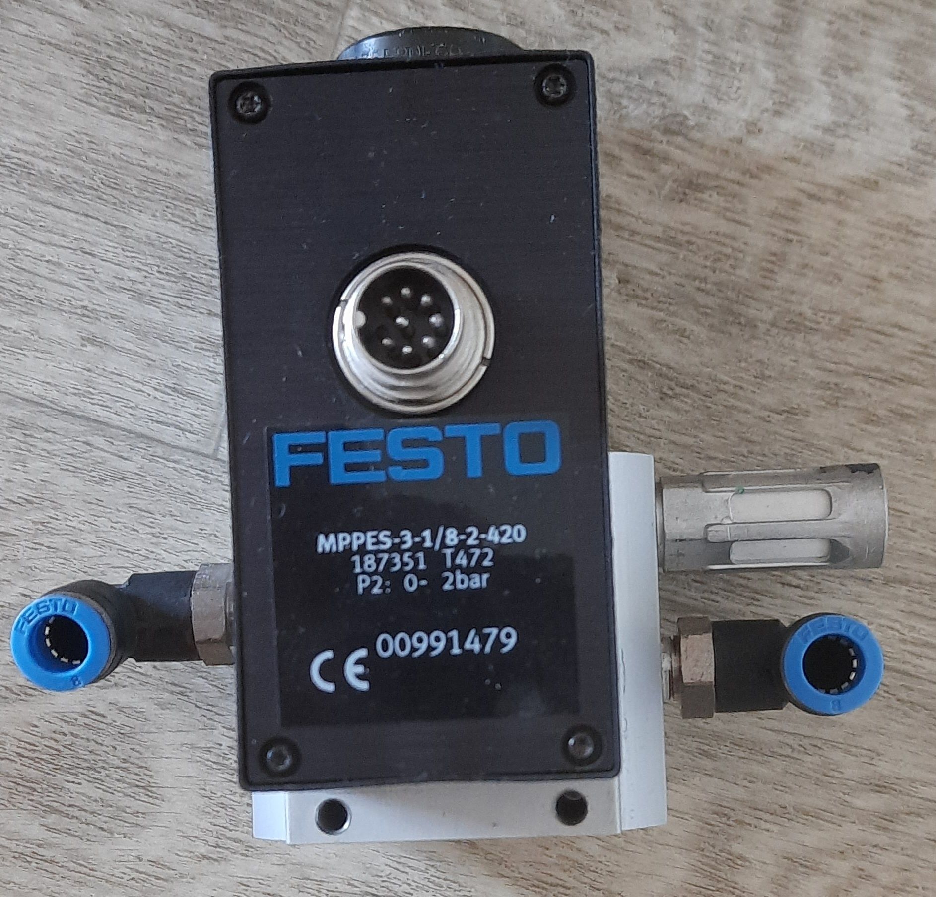 Пропорційний регулятор тиску Festo MPPES-3-1/8-2-420