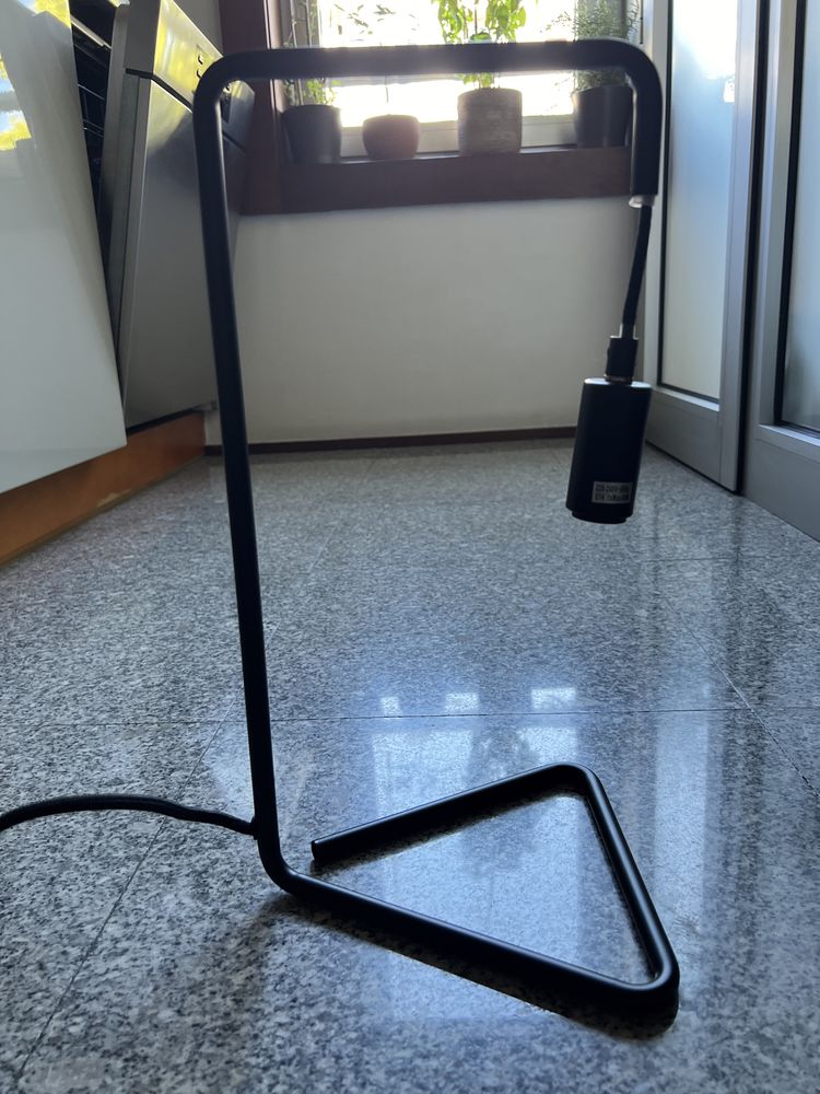 Candeeiro de mesa