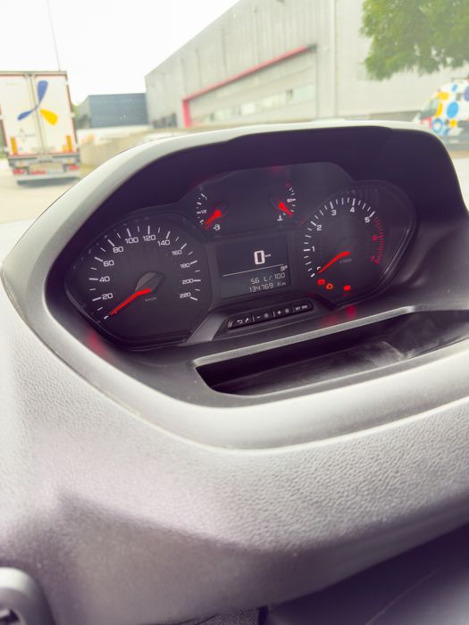 PEUGEOT PARTNER 1.6 HDI Pro Nacional IVA dedutivel