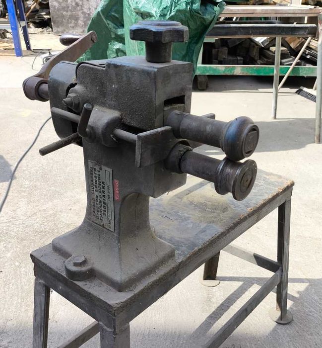 Żłobiarka do blachy - felcarka