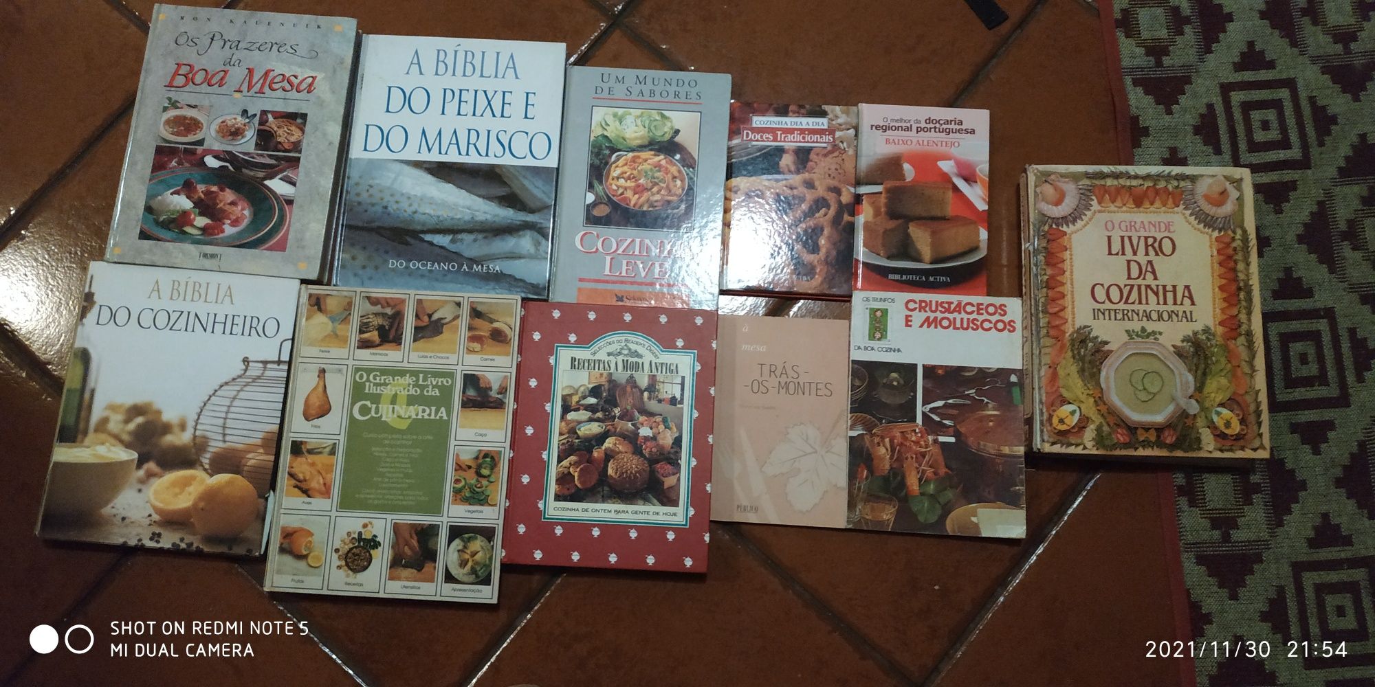 Vários livros de culinaria veja preços na descrição