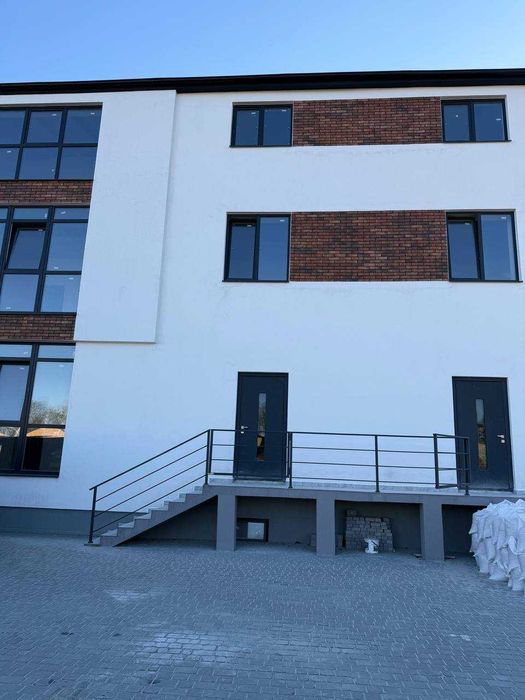 Продаж 2 к + кухня вітальня квартири в смт Запитів БЕЗ КОМІСІЇ. єОселя