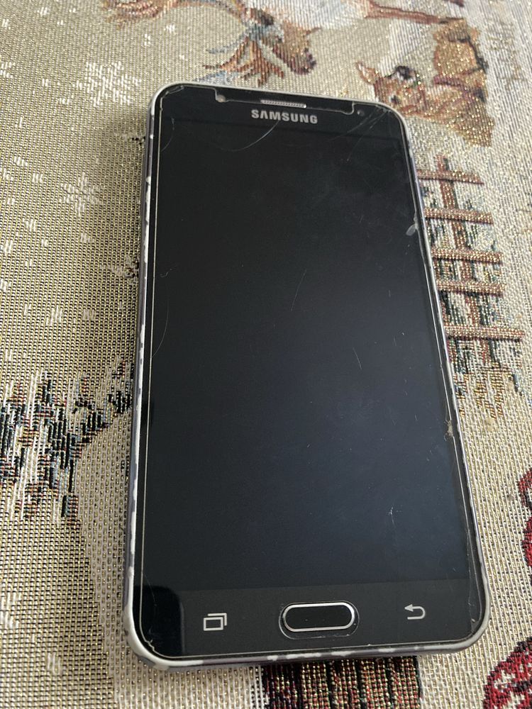 Samsung Galaxy J7