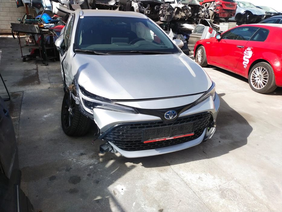 Toyota COROLLA 2025 Rok