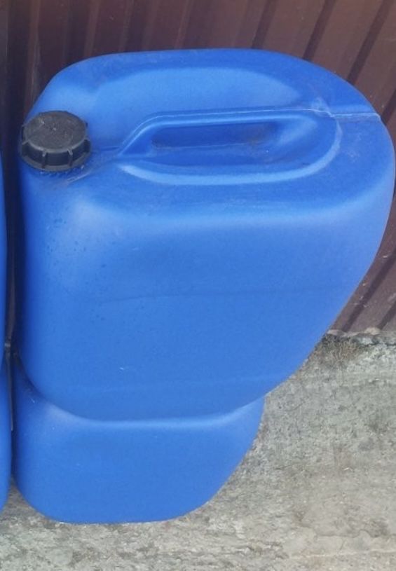 Bańka - kanister na wode , paliwo 20 litrów/ 25 litrów