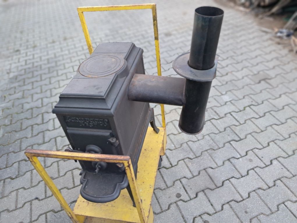 Sprzedam piec żeliwny ,kozę kominek LAXEVAAGS no 37