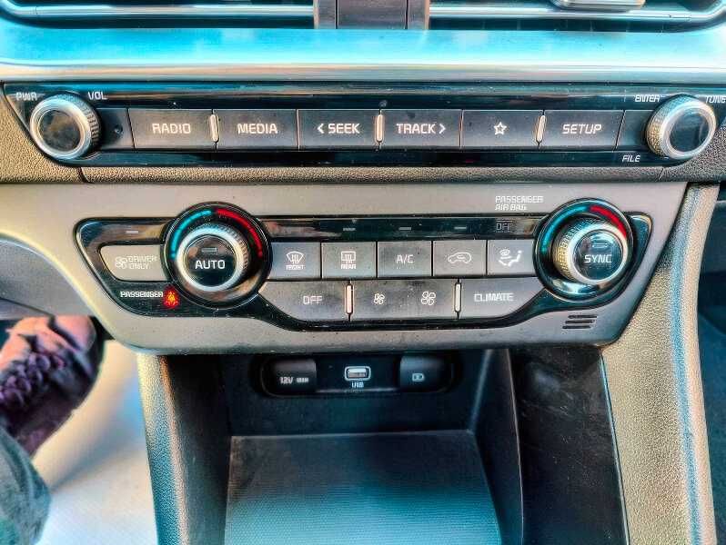 2022 Kia Niro Plug-In Hybrid LXS