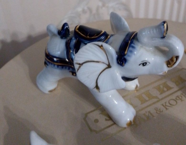 Фигурки животных.