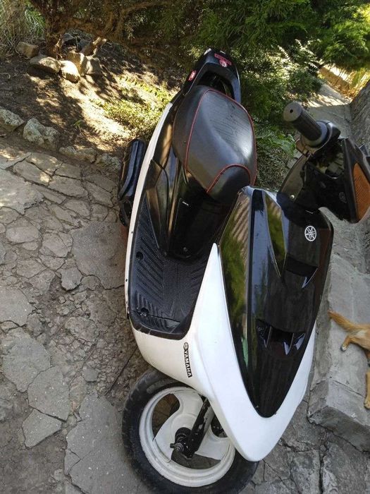 Yamaha super jog zr , валить на заднем ,кататься до тёлочек :D