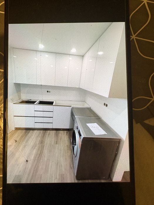 Moveis sob medidas (Ropeiros, cozinhas e casa de banhos)