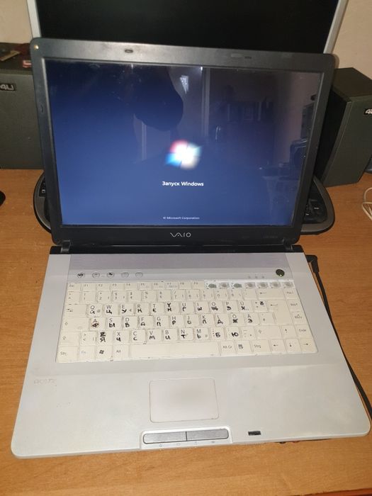 Ноутбук Sony model PCG -7N21 Vaiyo рабочий с зарядкой и мышкой