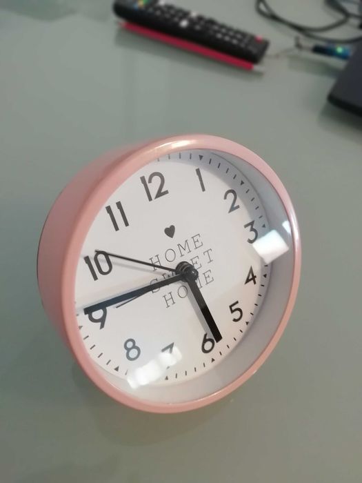 Relógio despertador NOVO!!	MARCA: Hôma