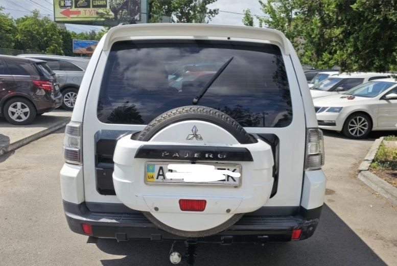 Mitsubishi Pojero Wagon 4