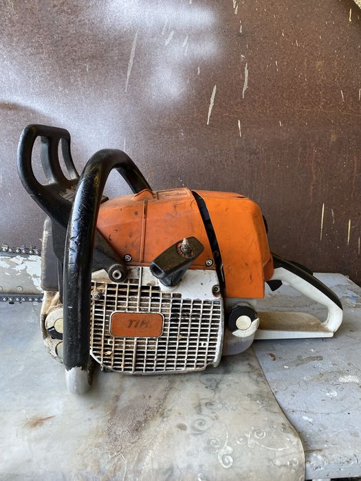 Продам бензопилу STIHL MS 440