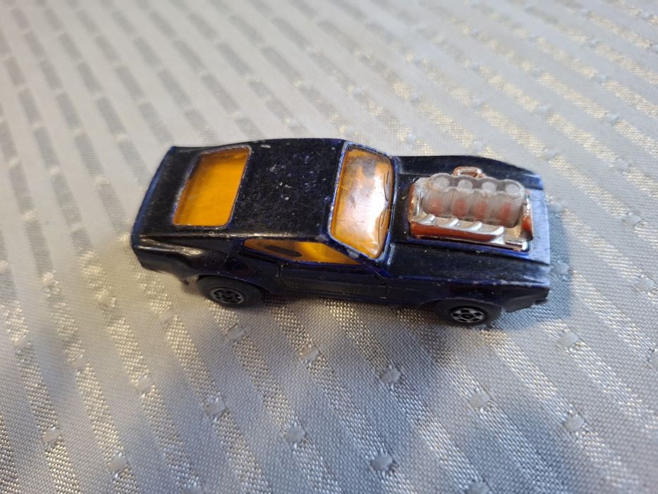 Matchbox mustang piston poppers model samochodu