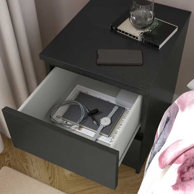 Cama individual e mesa de cabeceira IKEA. Novos 210€. Pouco uso.