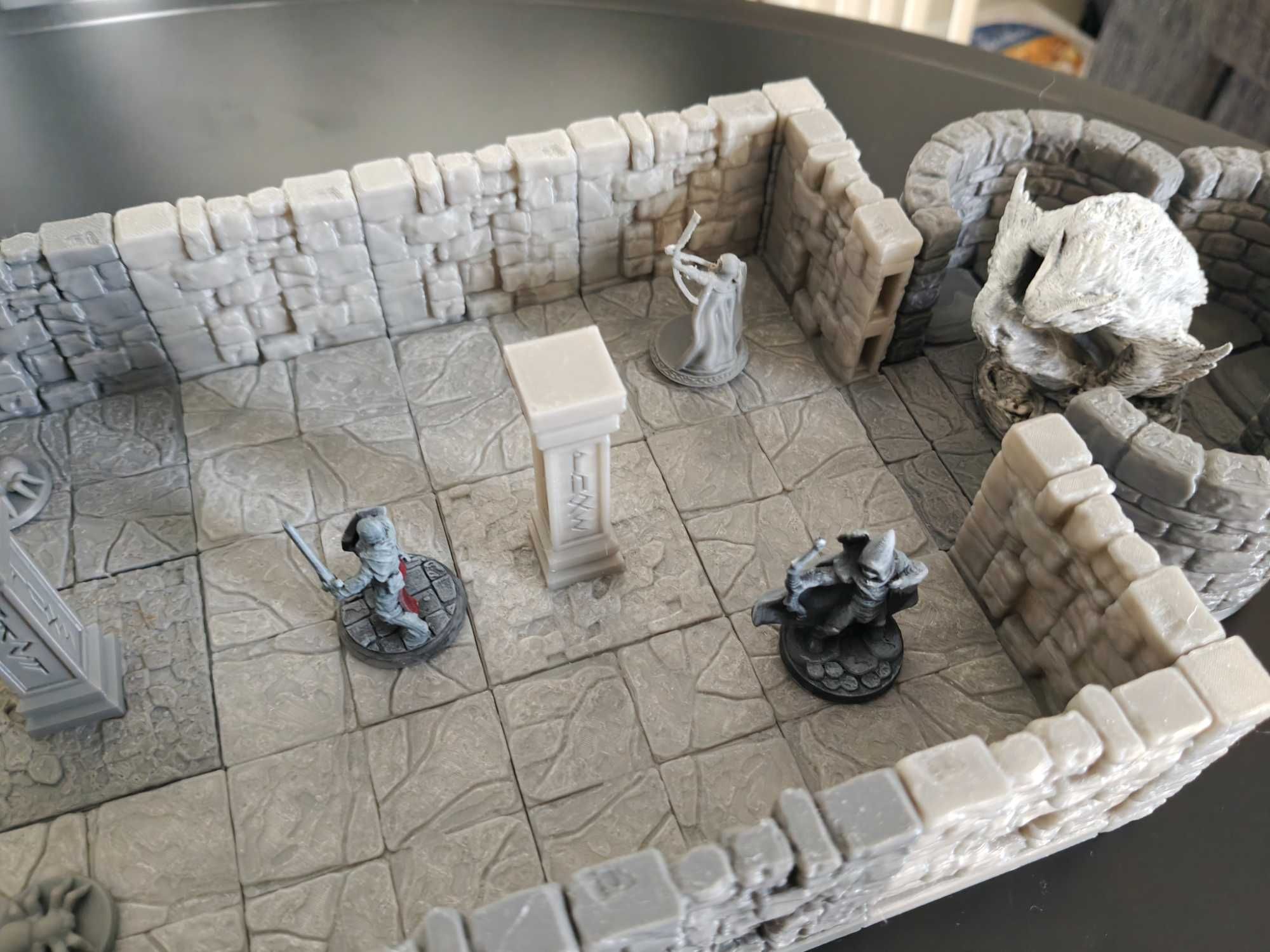 Modułowe lochy i figurki do Dnd D&D RPG Pomoce Mistr
