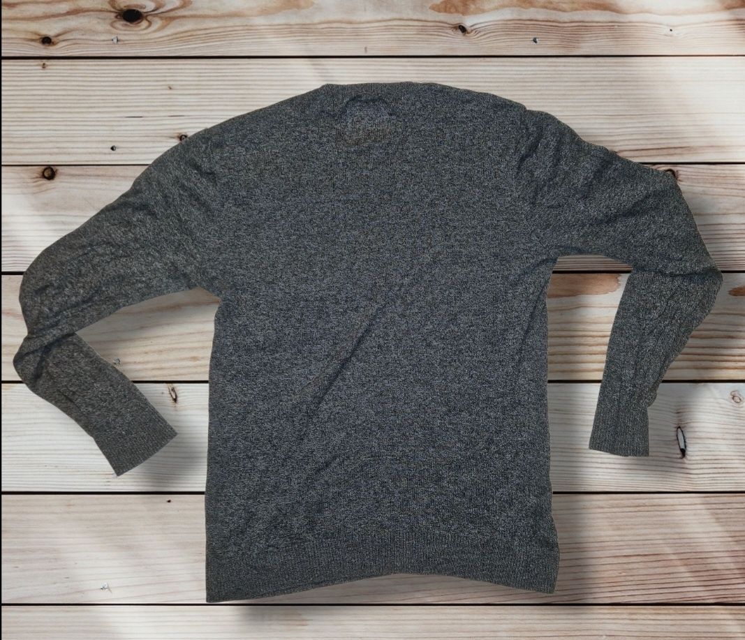 Hollister sweter męski klasyczny styl i komfort roz M/L