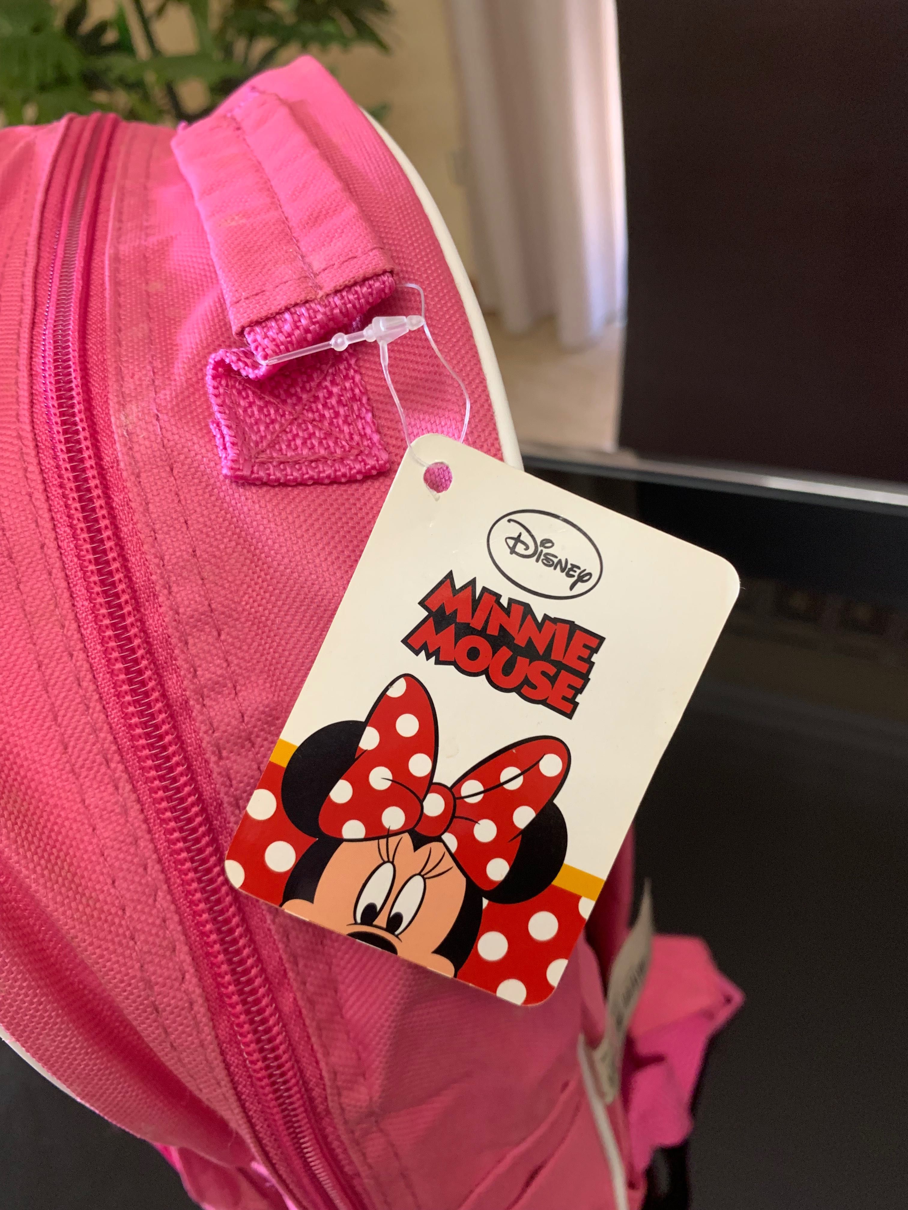 Mochila e estojo novos, com etiqueta
