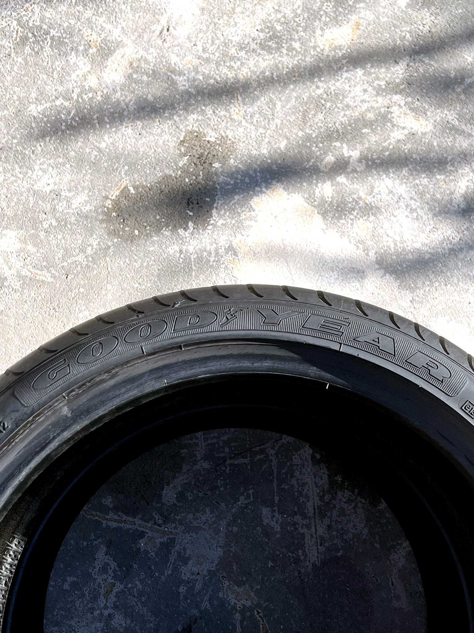 Pneus Goodyear EfficientGrip - 215/40/17 - Como Novos