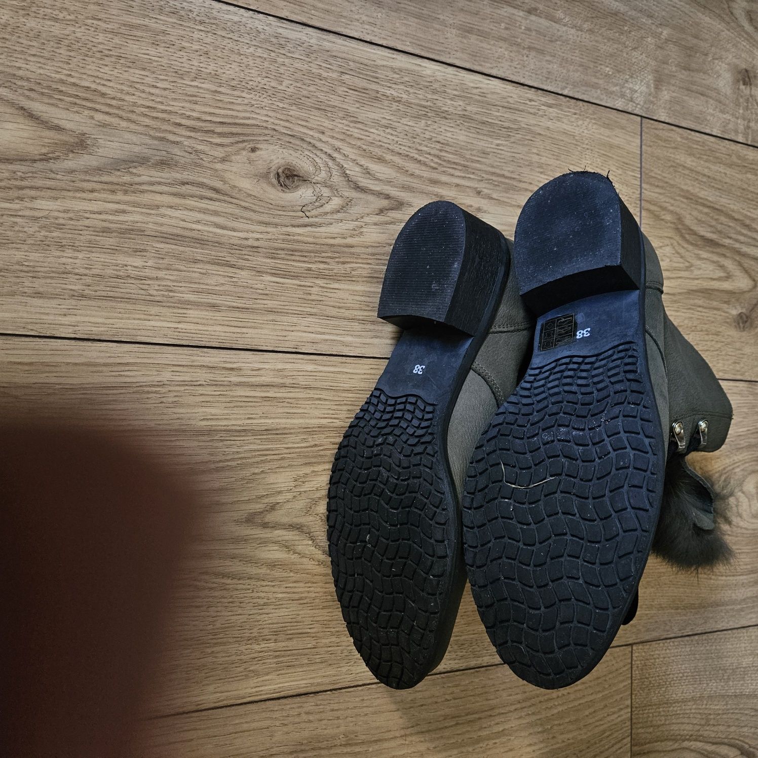 Kozaki ze skóry naturalnej 38 futro naturalne khaki