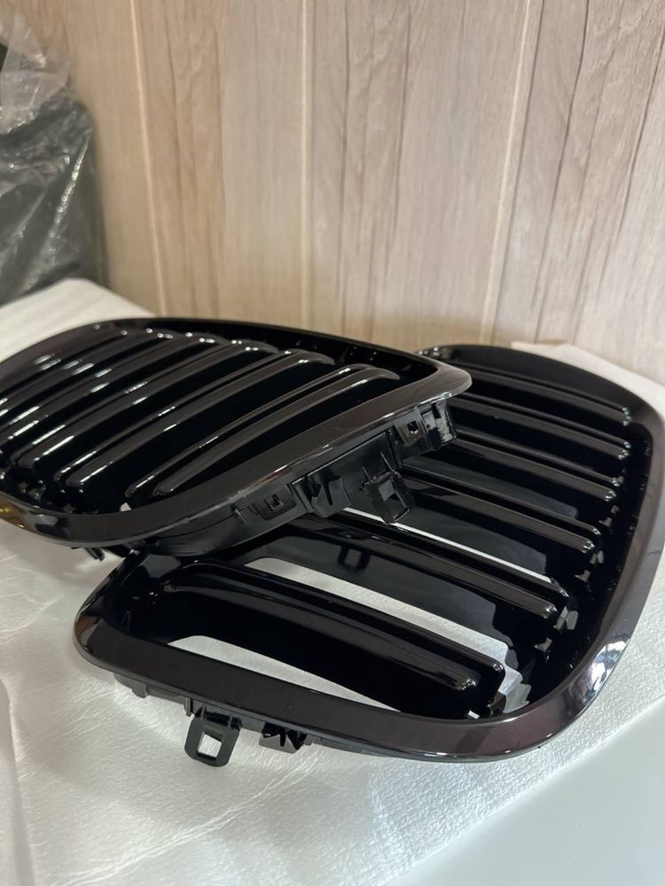 Ноздри Решетка радиатора BMW F25.F15 F10 F30.Е60 E70 Е39 глянц.бмв