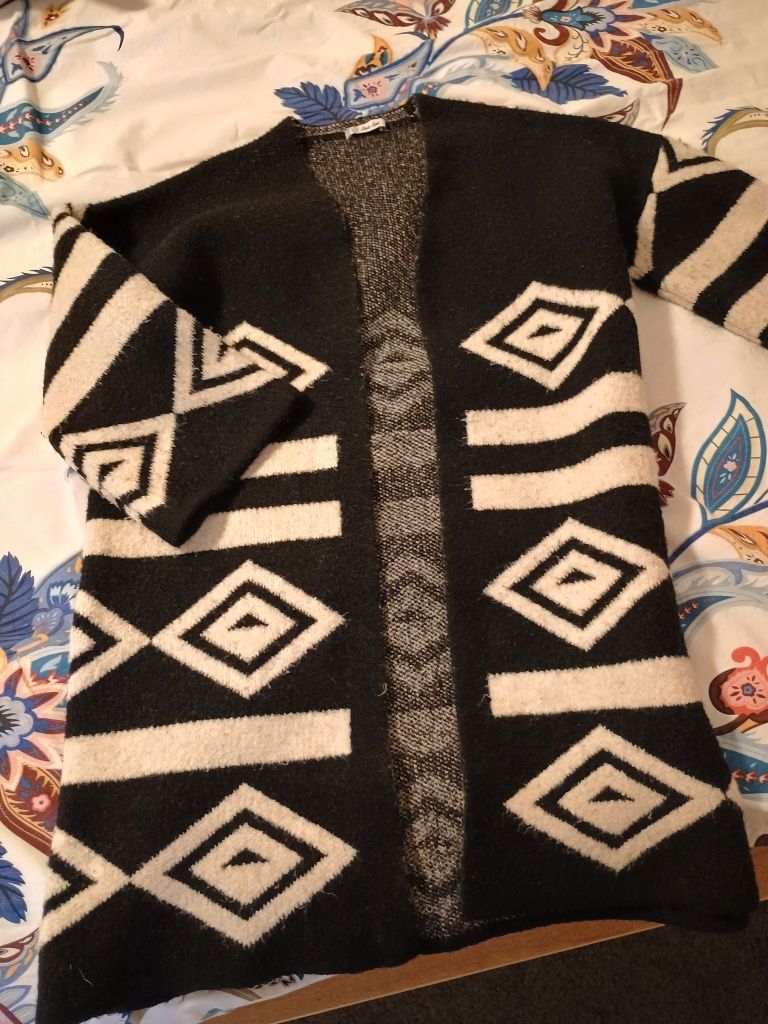 Sweter damski narzutka