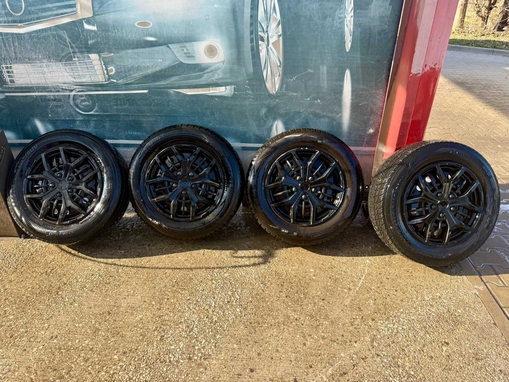 5x114.3 Hyundai Kia 16 cali Felgi Stalowe z Oponami 215/65/16 z 2022r.