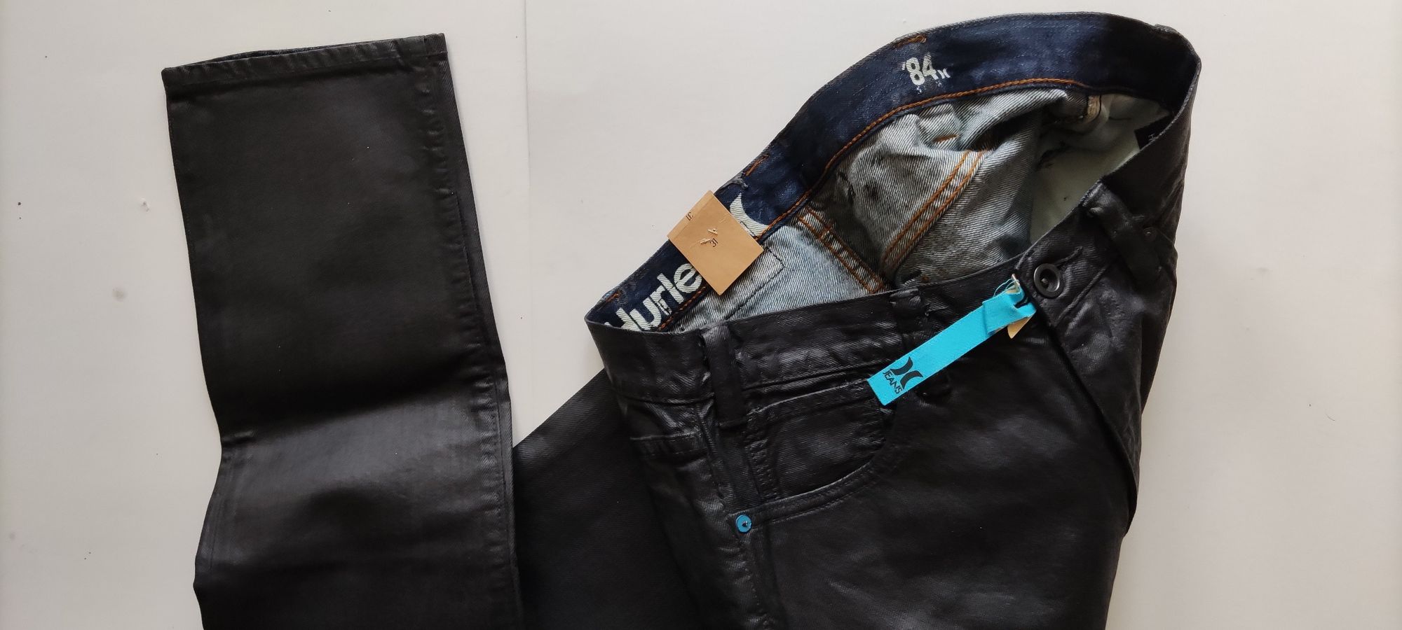 R. 31 Czarne spodnie jeans marki Hurley Black