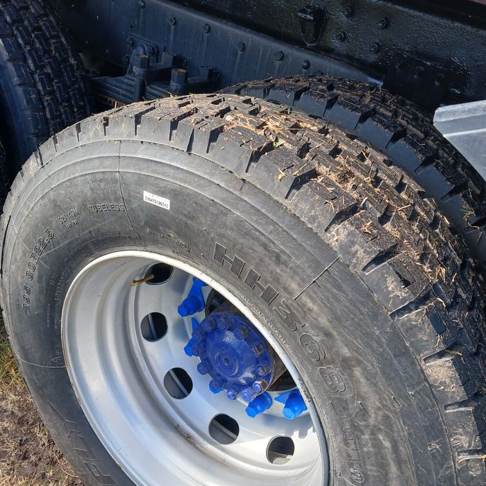 Вантажні автомобілі