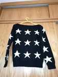 Camisola preta com estrelas