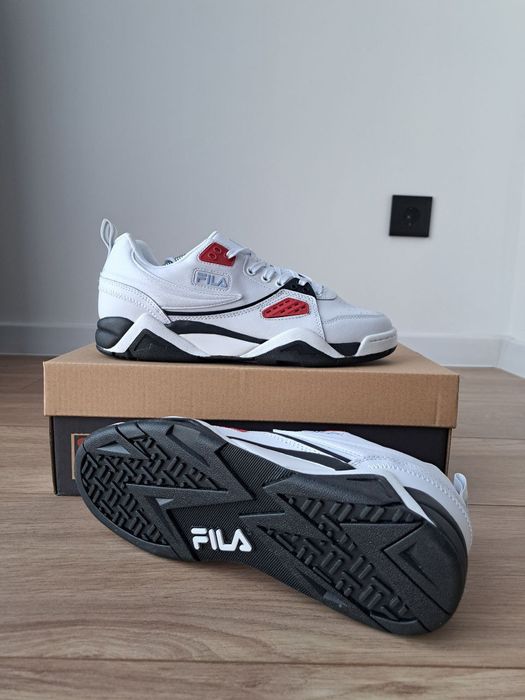 Fila кеди оригінальні кросівки нові шкіра 40 розмір