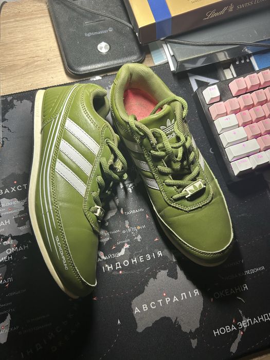 Кросівки Adidas жіночі