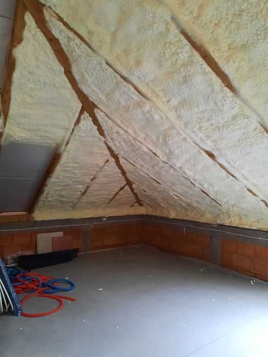 Piana celuloza , wełny-celulozowej, Wdmuchiwanie wełny , styropianu