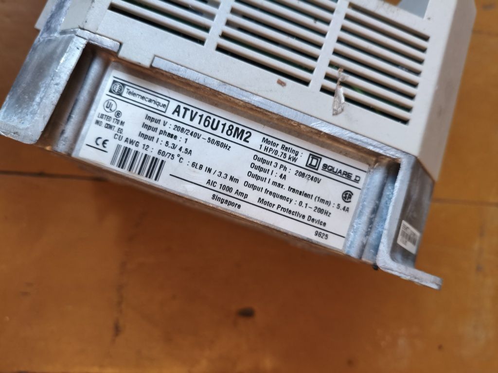 Falownik ATV 0,75kw uszkodzony