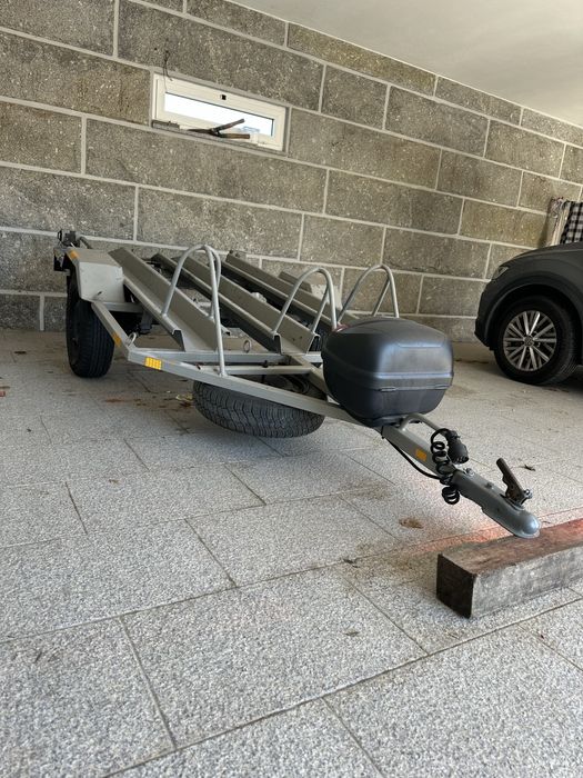 Atrelado mota Excelente estado