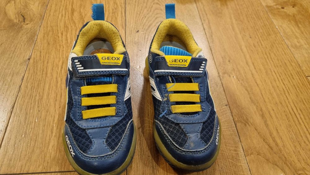 Buty Geox 27 świecące