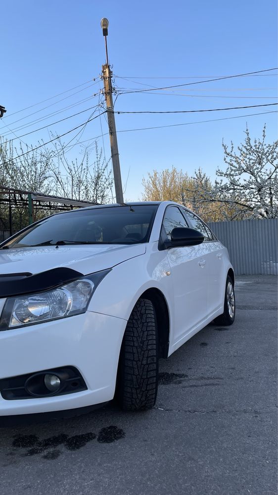 Продам Chevrolet Cruze 1,8 газ/бензин