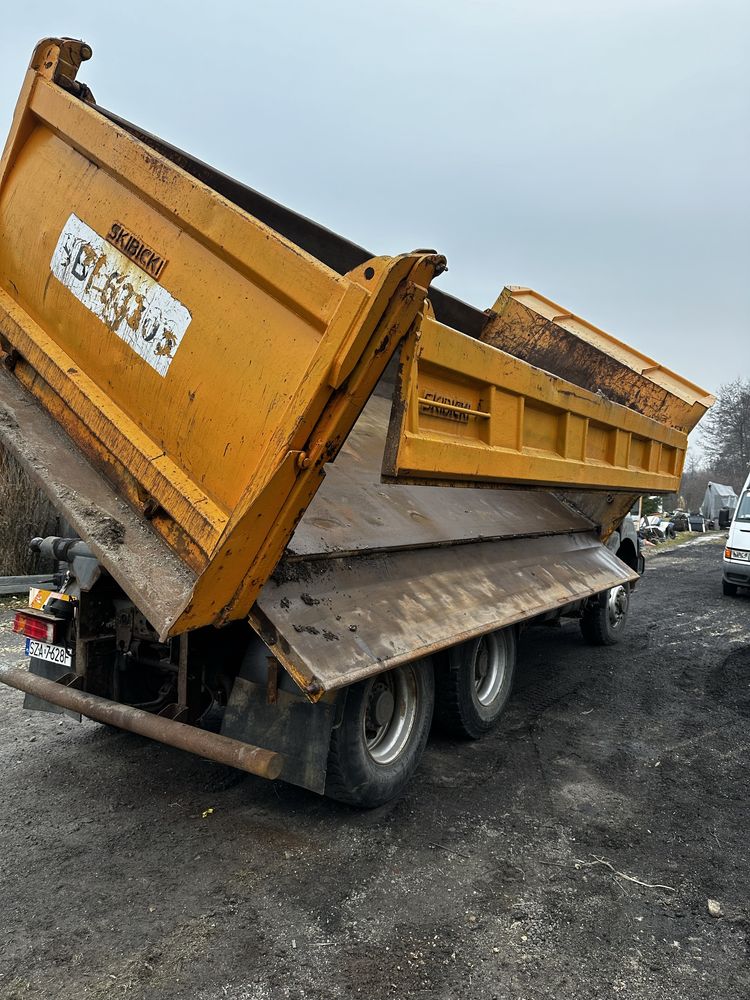 Usługi wywrotką kiper 3 strony transport materiałów załadunek wywrotka