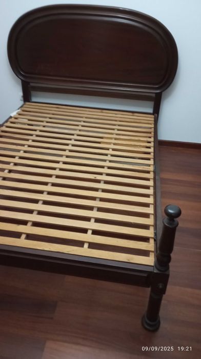 Cama de casal 140X200